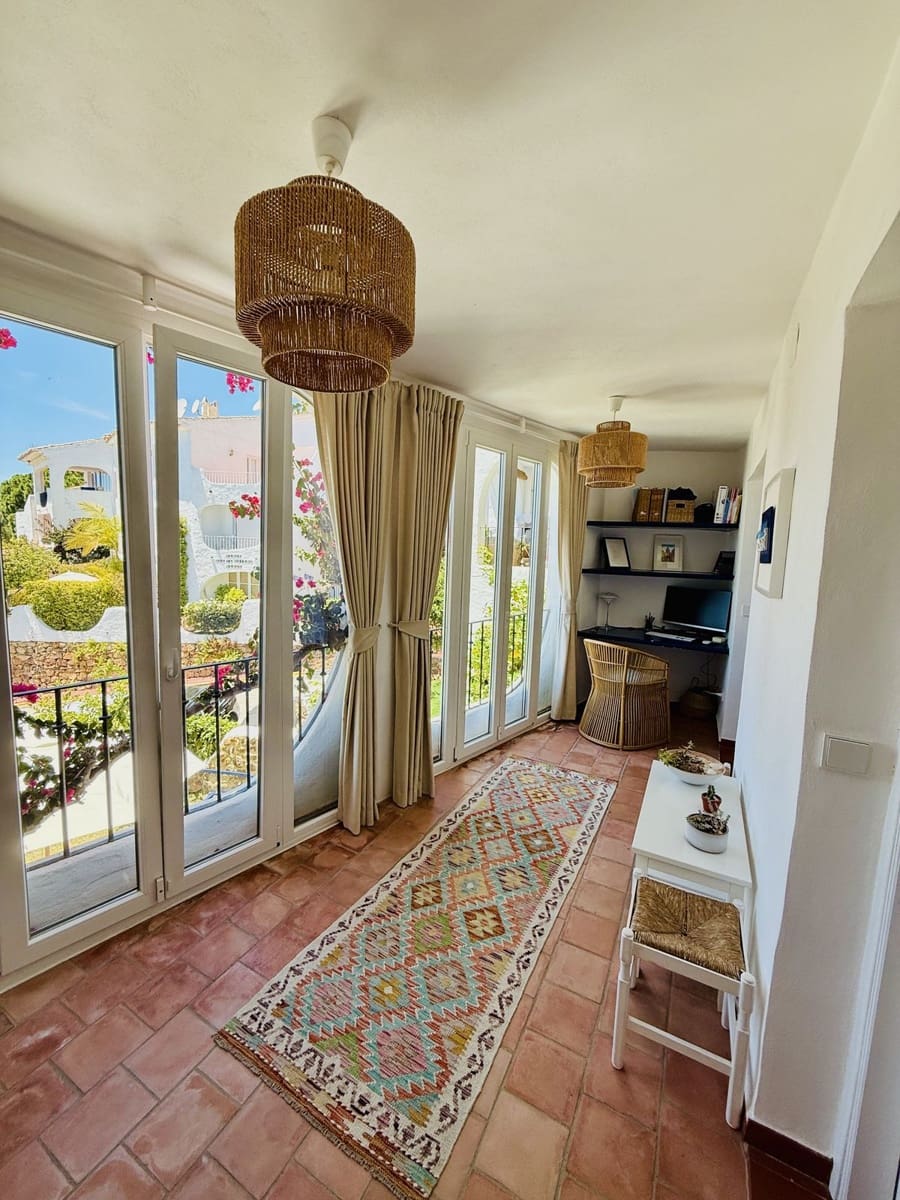 4 bedroom Semi-detached Villa for sale in Los Monteros - € 720,000 (Ref: 9878413)