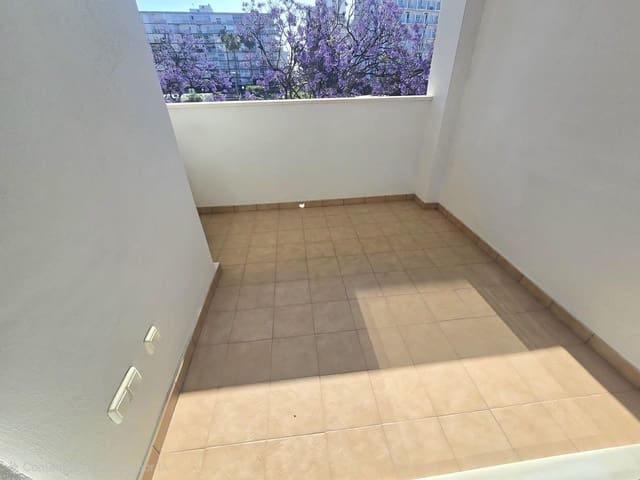 4 soveværelse Semi-Rækkehus til salg i Benalmadena Costa, Benalmádena - € 440.000 (Ref: 9878417)