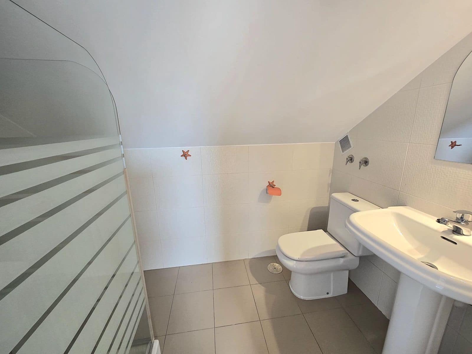 4 soveværelse Semi-Rækkehus til salg i Benalmadena Costa - € 440.000 (Ref: 9878417)