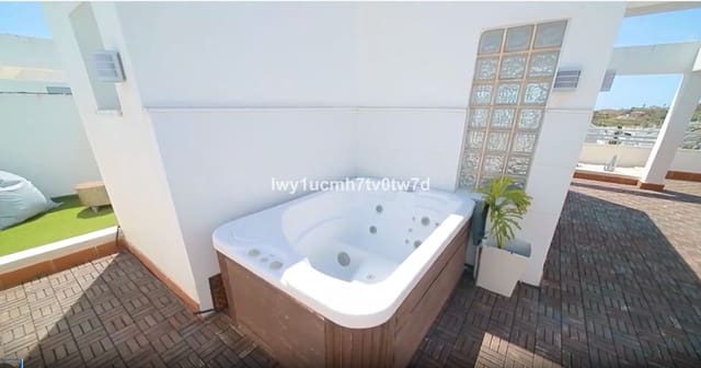 5 sypialnia Penthouse na sprzedaż w La Cala de Mijas, Mijas - 725 000 € (Ref: 9878430)