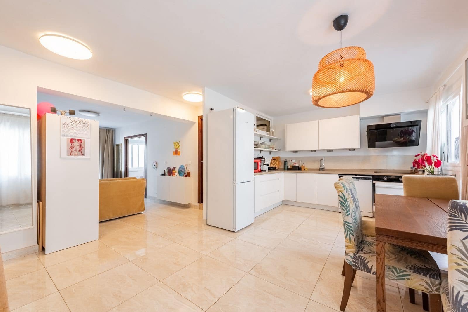 1 makuuhuone Ranta-asunto myytävänä paikassa Estepona - 259 000 € (Ref: 9878433)