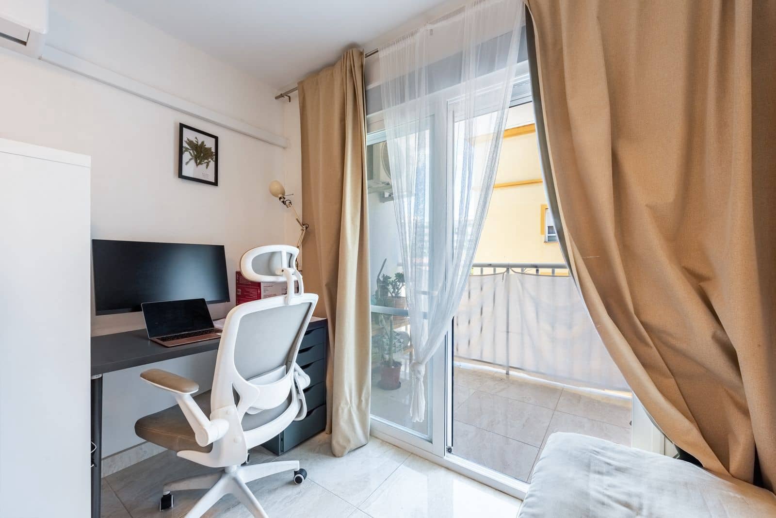 1 makuuhuone Ranta-asunto myytävänä paikassa Estepona - 259 000 € (Ref: 9878433)