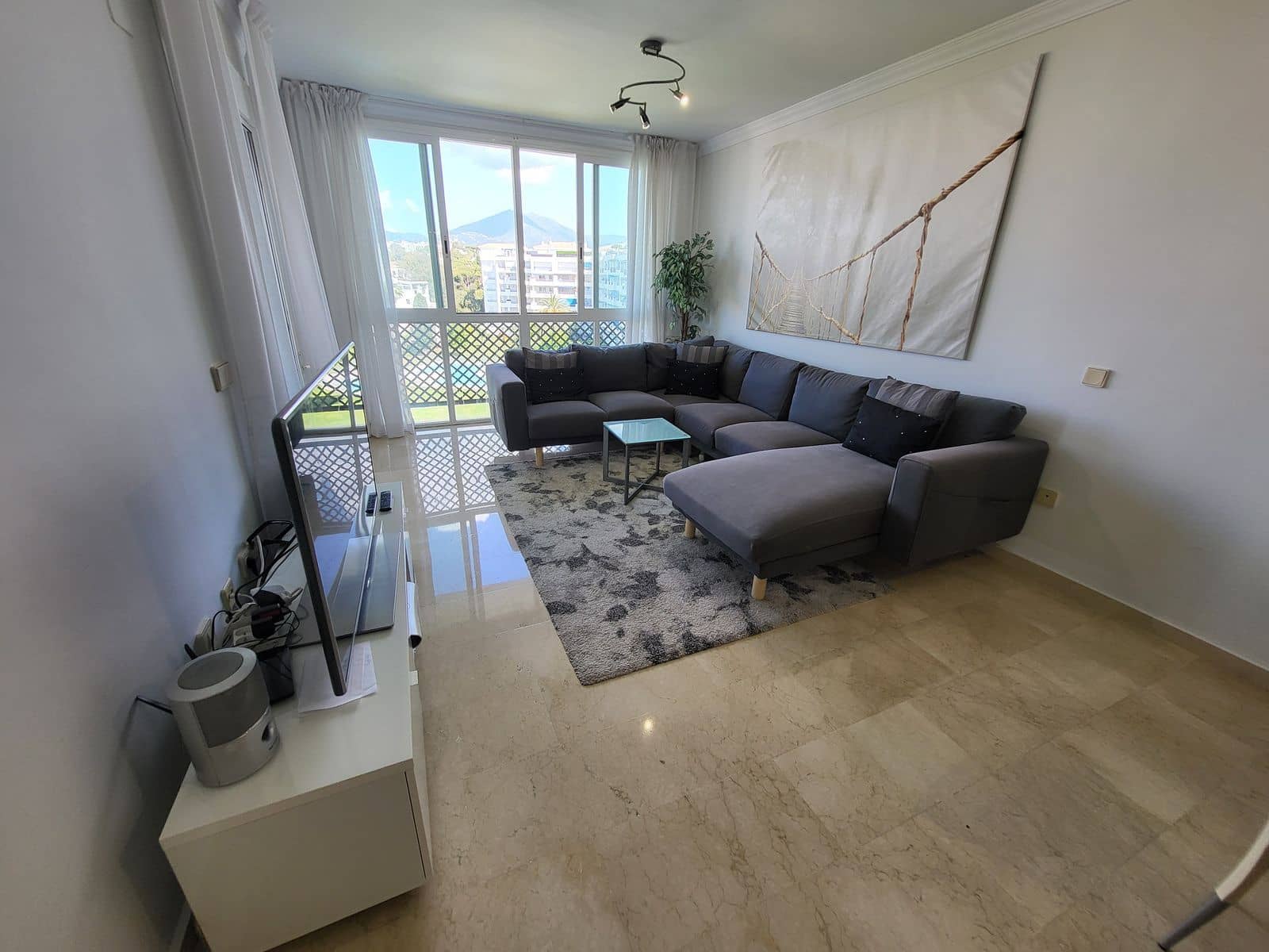4 slaapkamer Penthouse te koop in Puerto Banus - € 1.050.000 (Ref: 9878435)