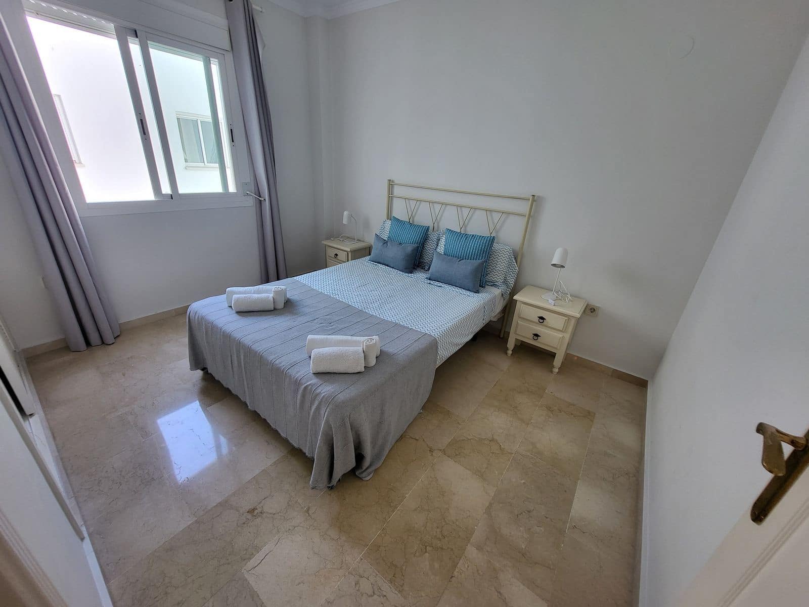 4 slaapkamer Penthouse te koop in Puerto Banus - € 1.050.000 (Ref: 9878435)