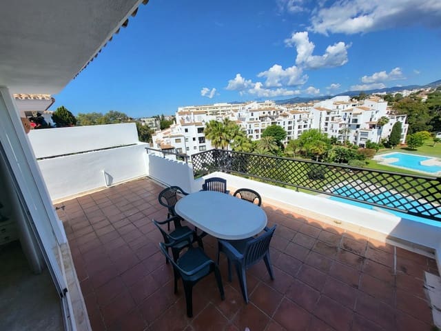 4 slaapkamer Penthouse te koop in Puerto Banus, Marbella - € 1.050.000 (Ref: 9878435)