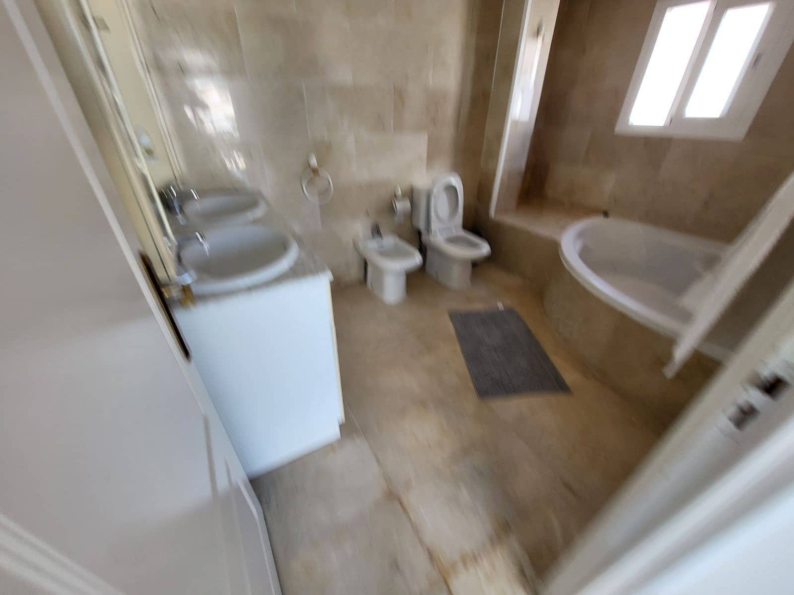 4 slaapkamer Penthouse te koop in Puerto Banus - € 1.050.000 (Ref: 9878435)