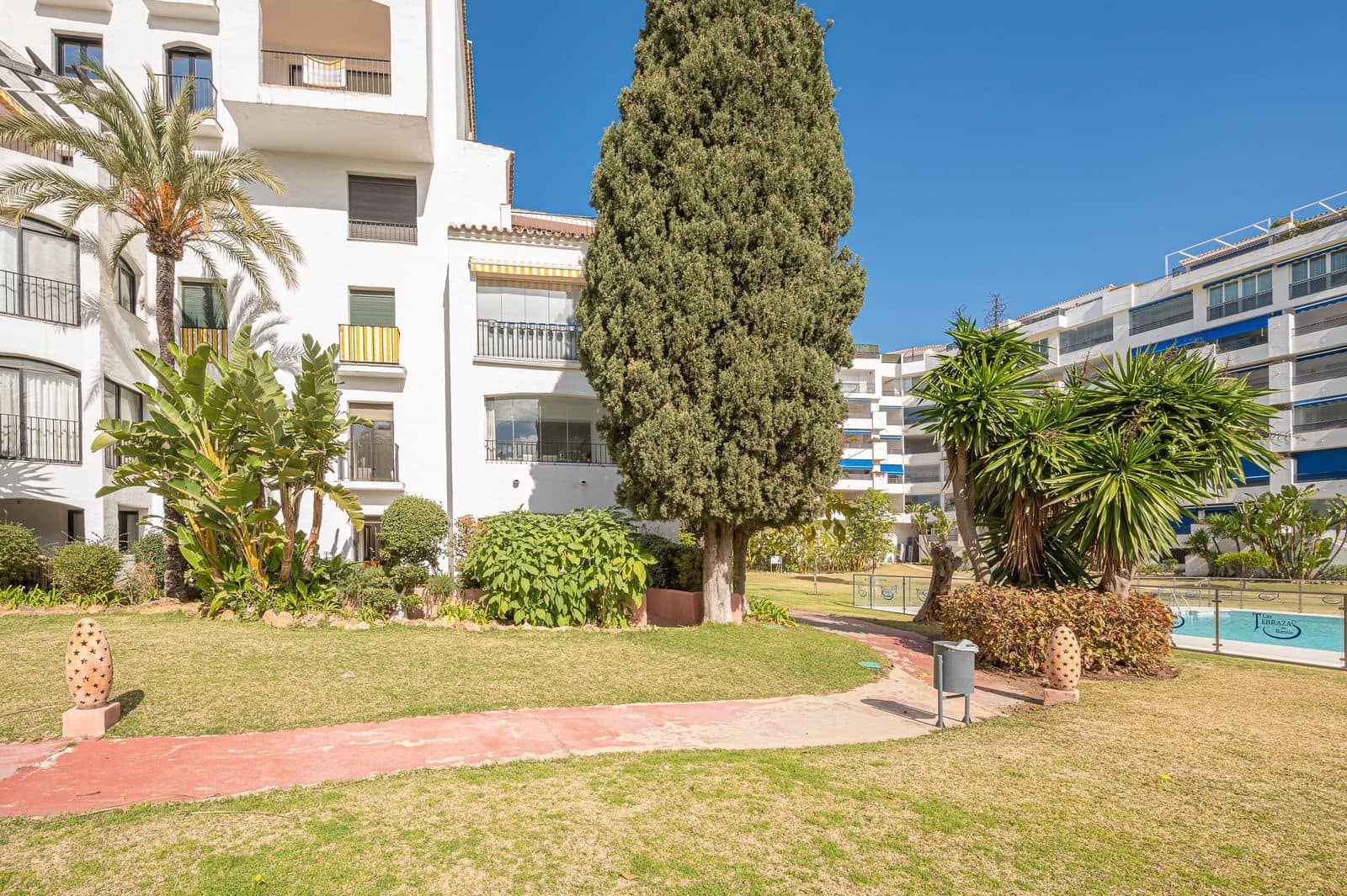 4 slaapkamer Penthouse te koop in Puerto Banus - € 1.050.000 (Ref: 9878435)
