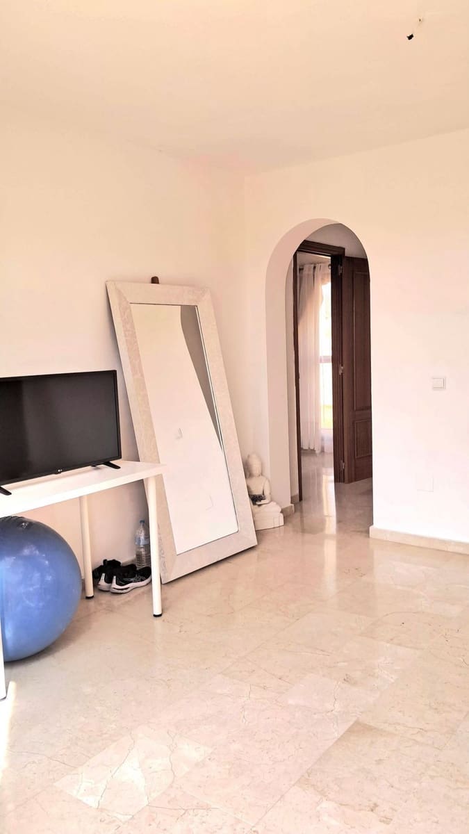3 slaapkamer Penthouse te koop in New Golden Mile - € 529.000 (Ref: 9878436)