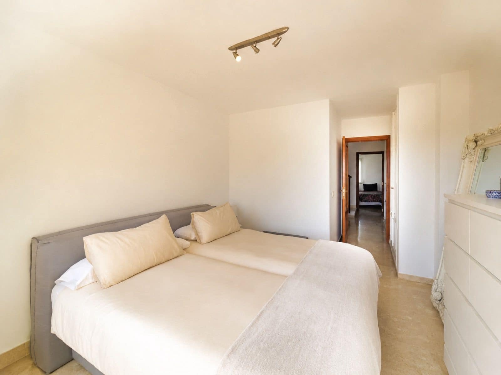 3 slaapkamer Penthouse te koop in New Golden Mile - € 529.000 (Ref: 9878436)
