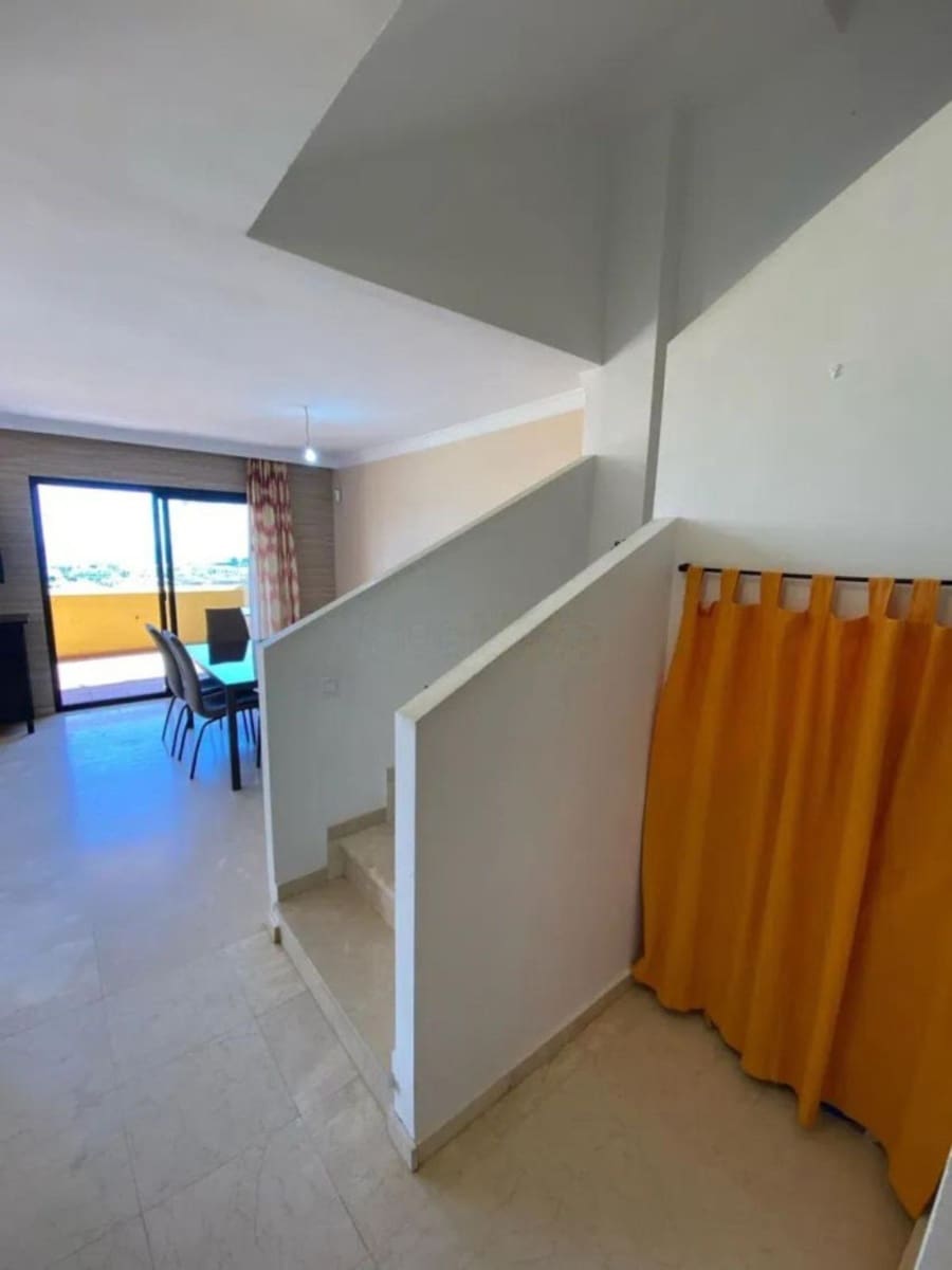4 soveværelse Penthouse til salg i Estepona - € 590.000 (Ref: 9878437)