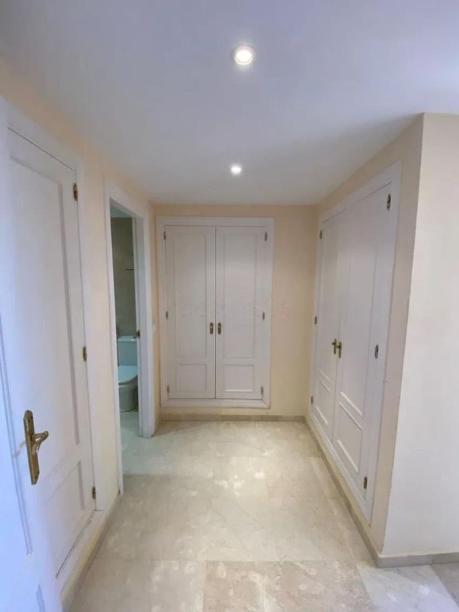 4 soveværelse Penthouse til salg i Estepona - € 590.000 (Ref: 9878437)