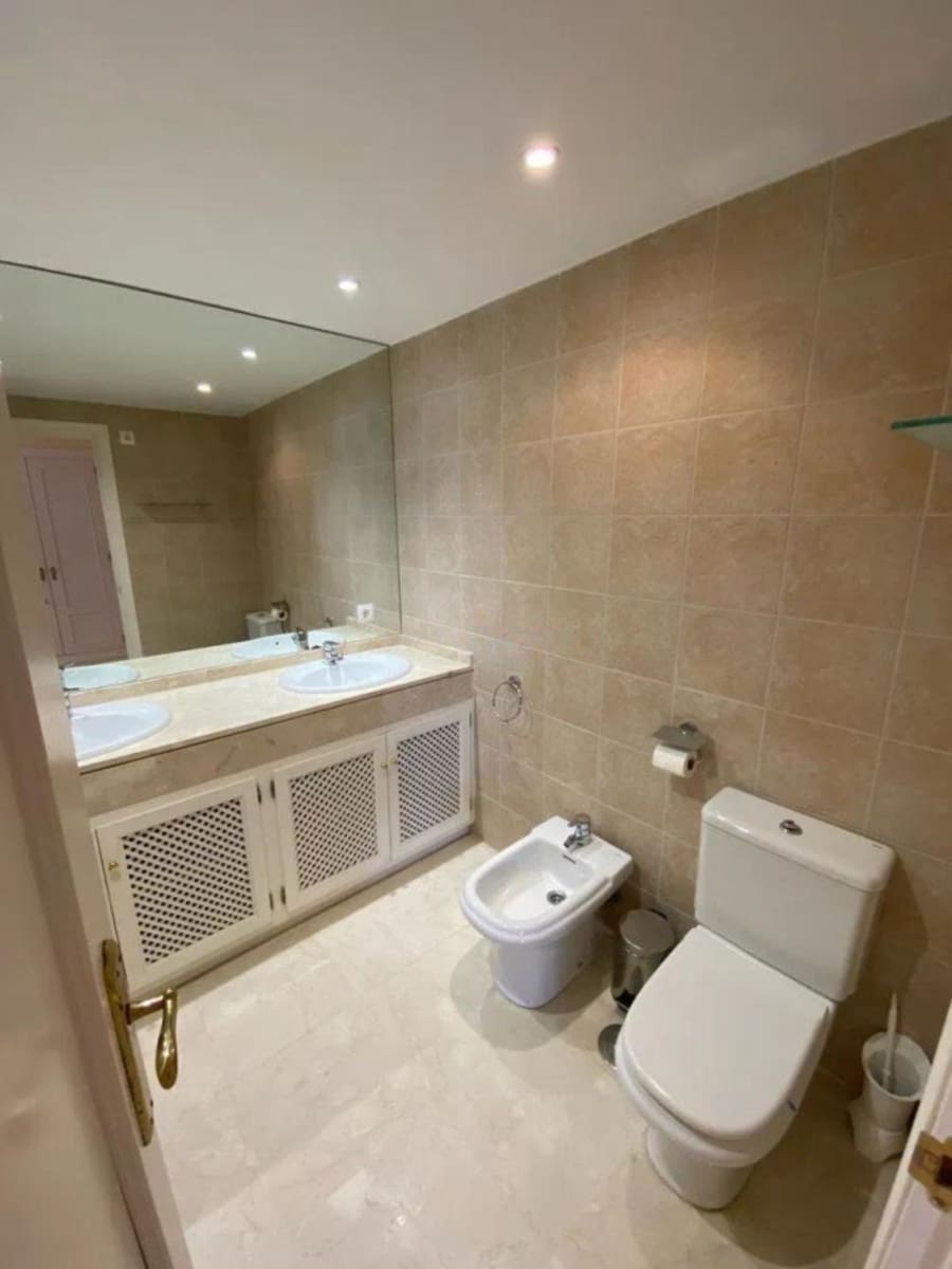 4 soveværelse Penthouse til salg i Estepona - € 590.000 (Ref: 9878437)