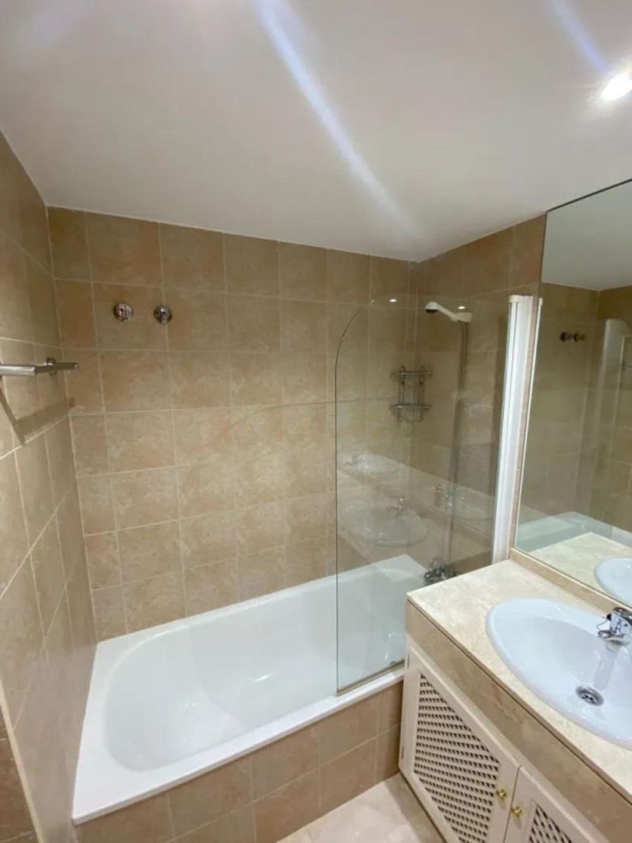 4 soveværelse Penthouse til salg i Estepona - € 590.000 (Ref: 9878437)