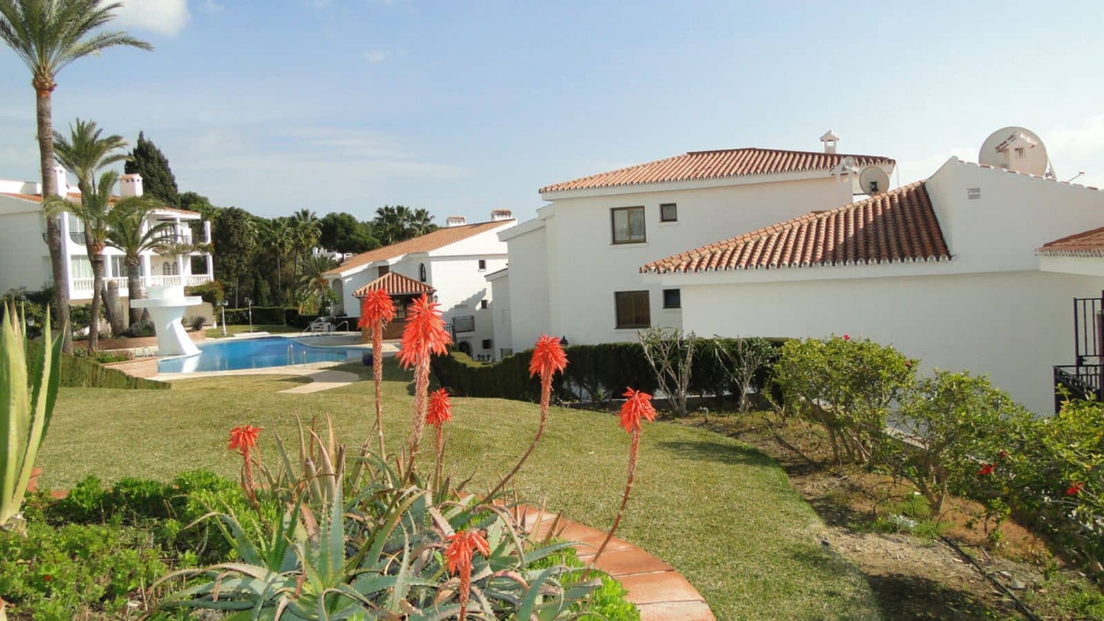 2 soveværelse Lejlighed til salg i Riviera del Sol - € 350.000 (Ref: 9884368)