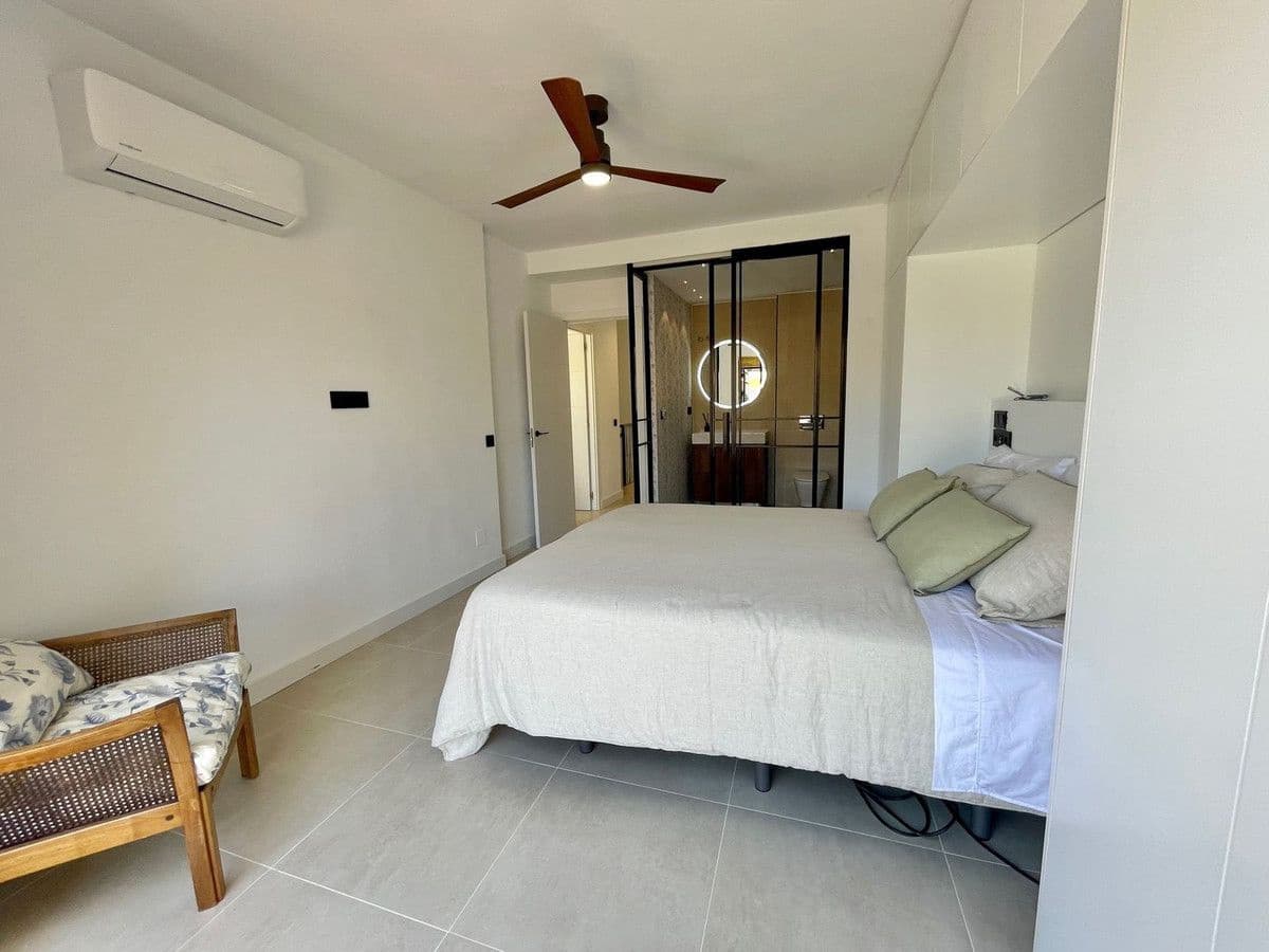3 sypialnia Dom na sprzedaż w Nueva Andalucia - 785 000 € (Ref: 9884382)