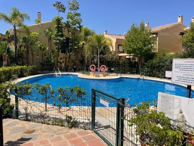 3 sypialnia Dom na sprzedaż w Nueva Andalucia, Marbella - 785 000 € (Ref: 9884382)