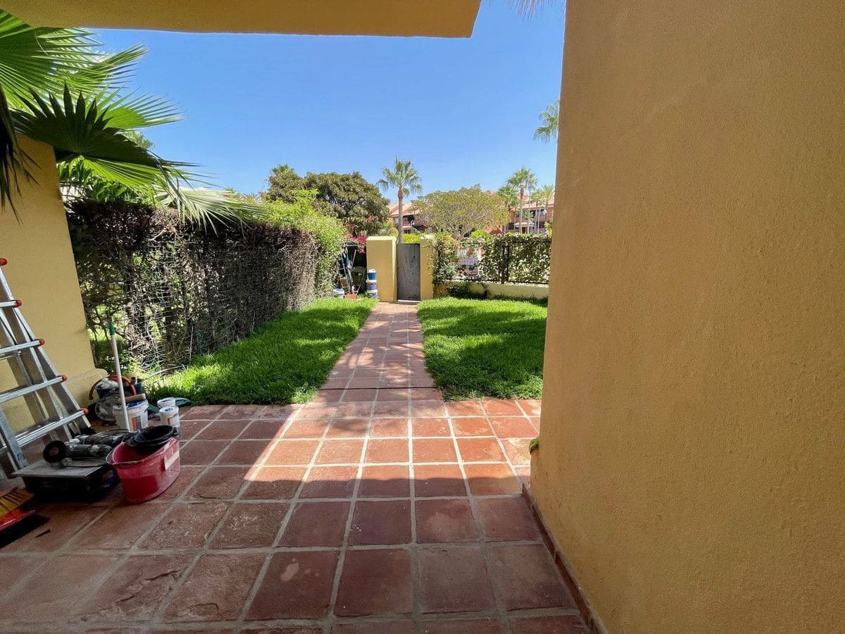 3 sypialnia Dom na sprzedaż w Nueva Andalucia - 785 000 € (Ref: 9884382)