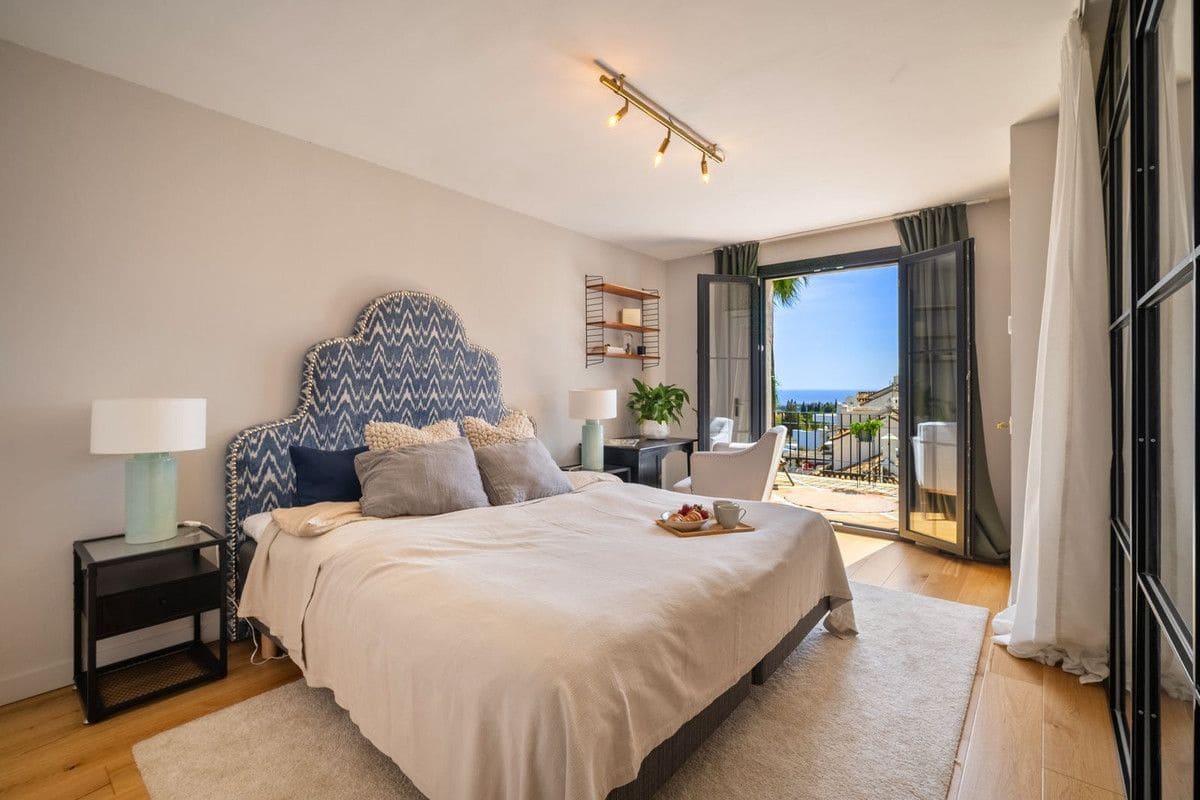 4 soveværelse Byhus til salg i Marbella - € 1.695.000 (Ref: 9884385)