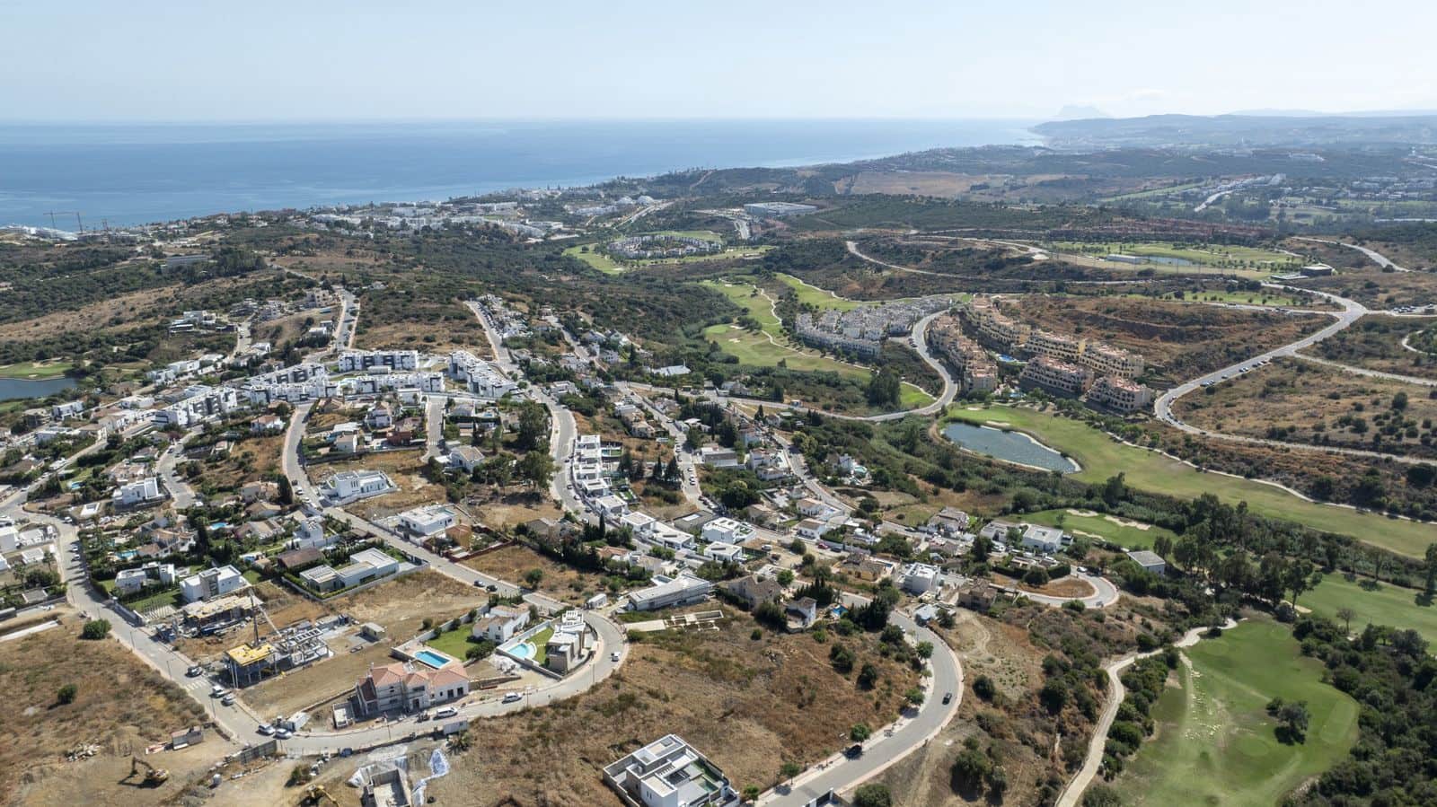Grunde uden byggetilladelser til salg i Estepona - € 350.000 (Ref: 9884386)