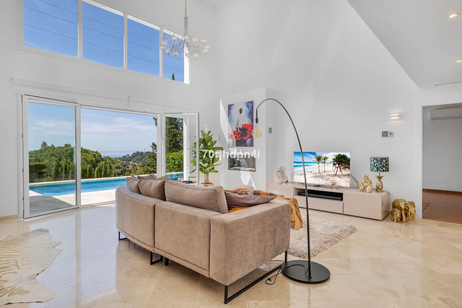5 soverom Villa til salgs i Estepona - € 1 400 000 (Ref: 9884388)