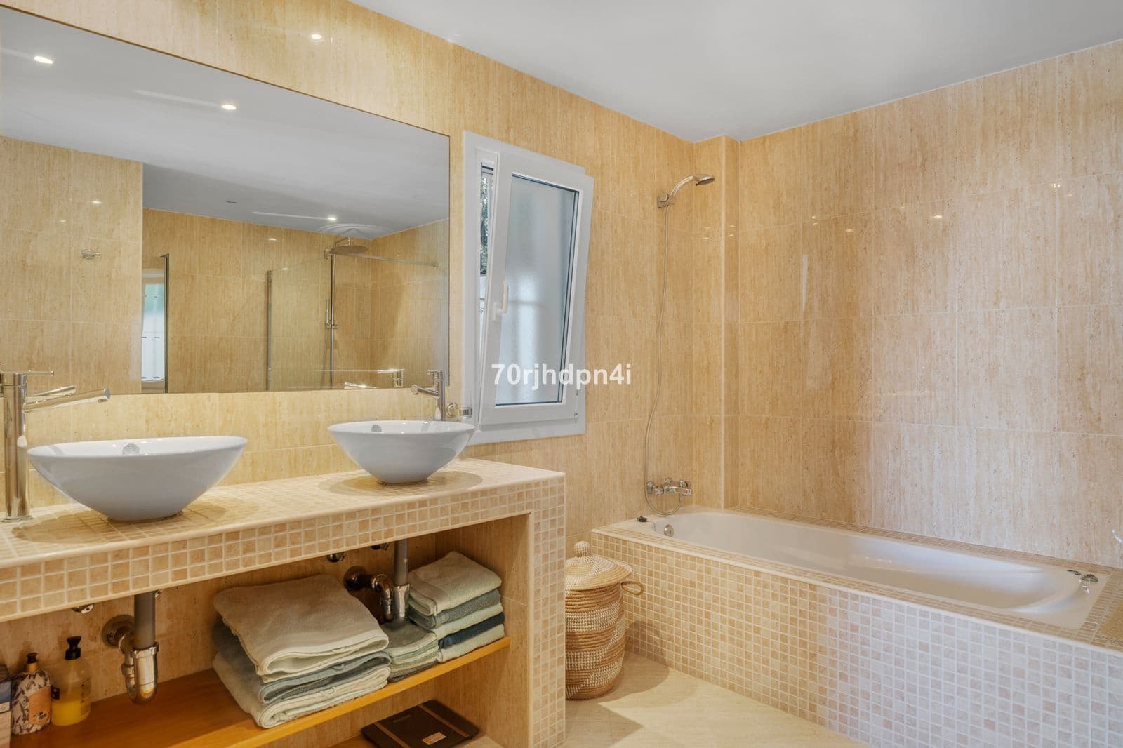5 soverom Villa til salgs i Estepona - € 1 400 000 (Ref: 9884388)