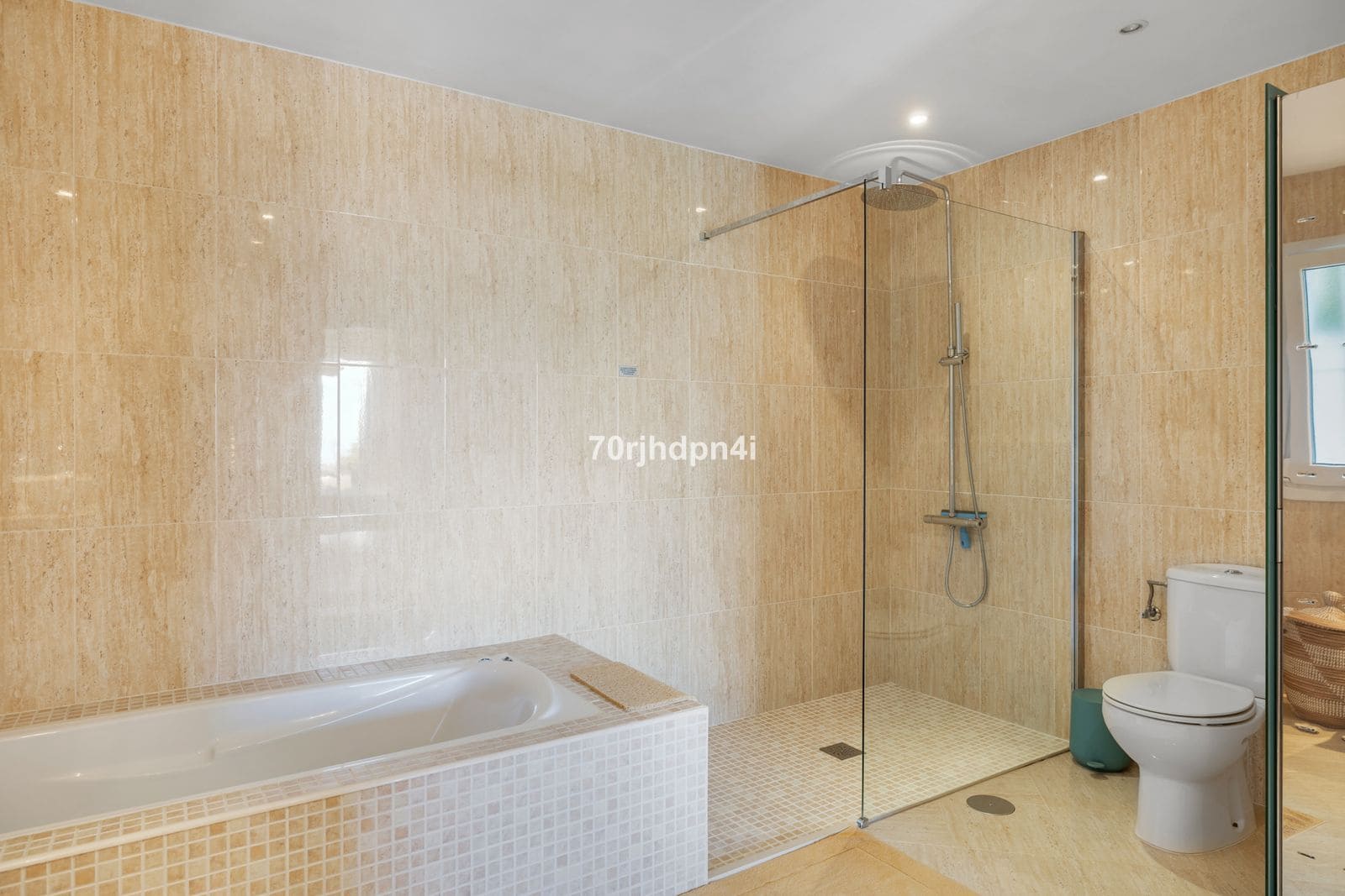 5 soverom Villa til salgs i Estepona - € 1 400 000 (Ref: 9884388)