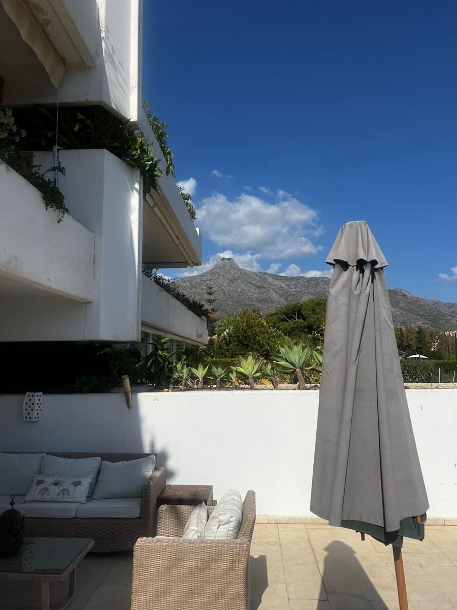 2 camera da letto Appartamento in vendita in Golden Mile - 1.350.000 € (Rif: 9884391)