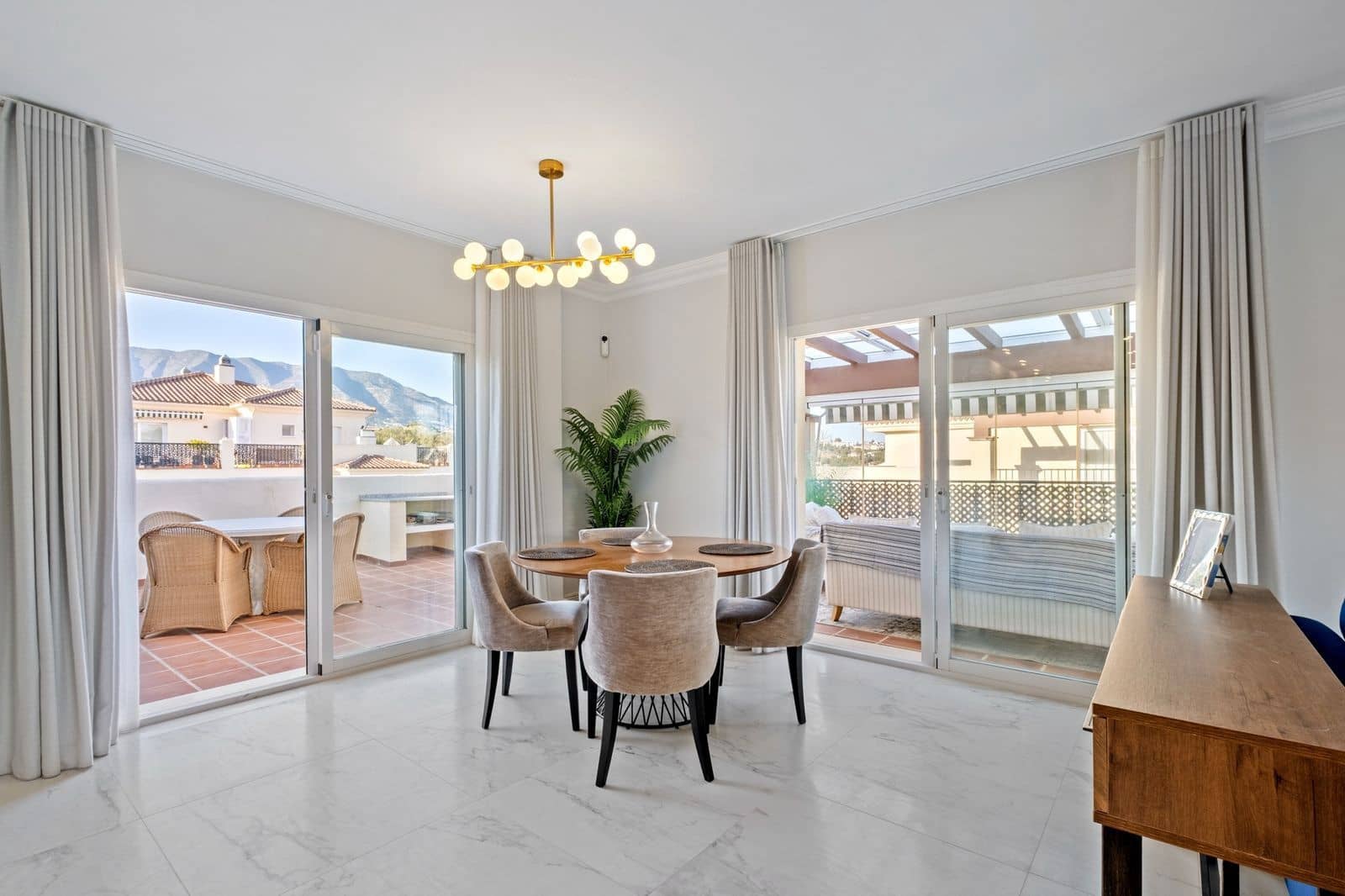 3 soveværelse Penthouse til salg i La Cala Hills - € 620.000 (Ref: 9884394)