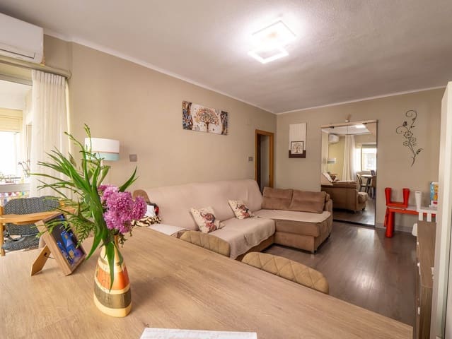 3 soveværelse Lejlighed til salg i Nueva Malaga, Málaga by - € 329.000 (Ref: 9884397)