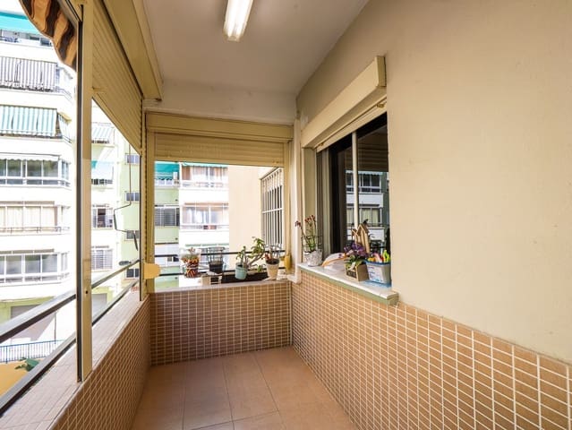 3 soveværelse Lejlighed til salg i Nueva Malaga, Málaga by - € 329.000 (Ref: 9884397)