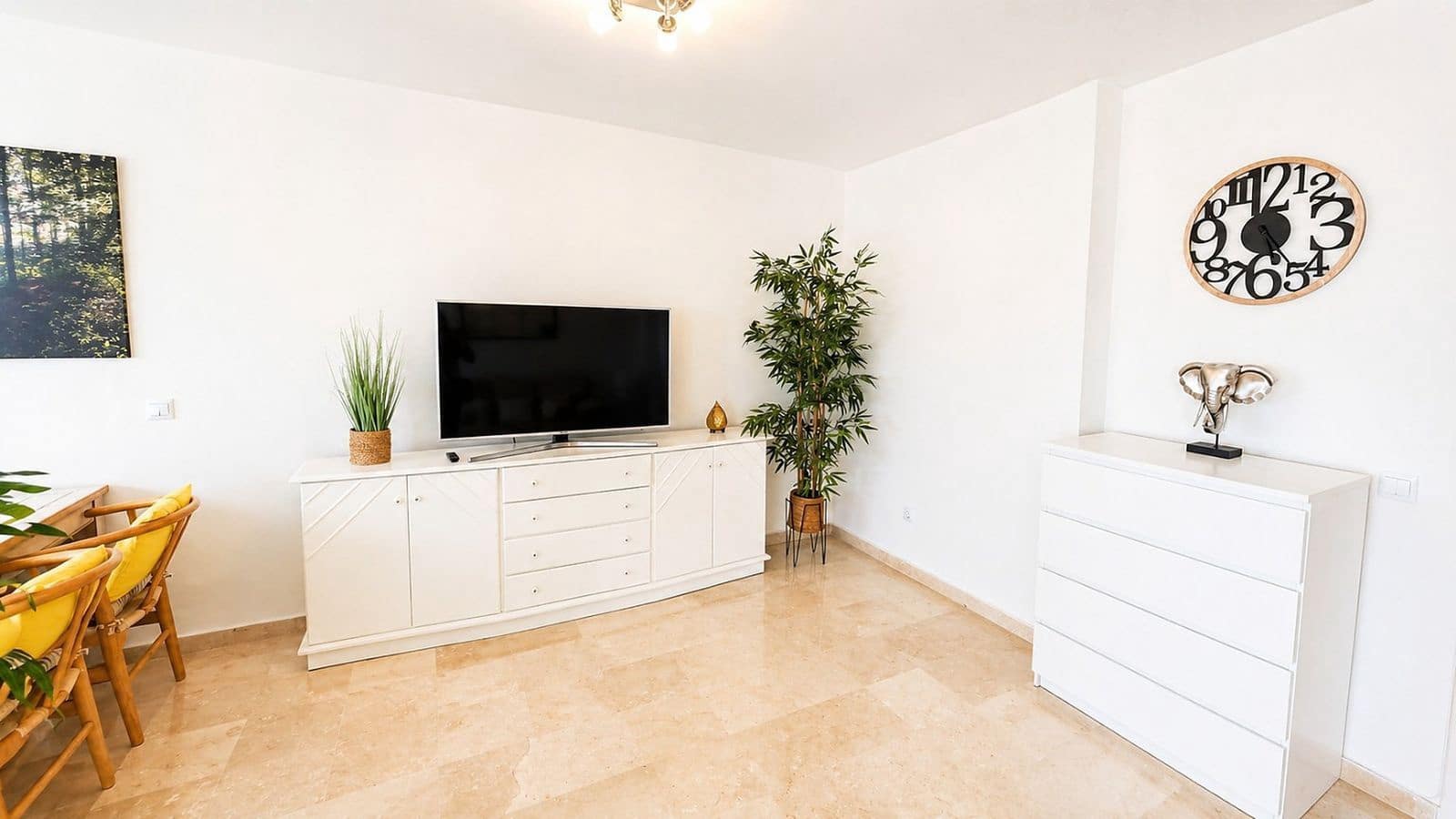 2 slaapkamer Appartement te koop in Atalaya-Isdabe - € 330.000 (Ref: 9884417)