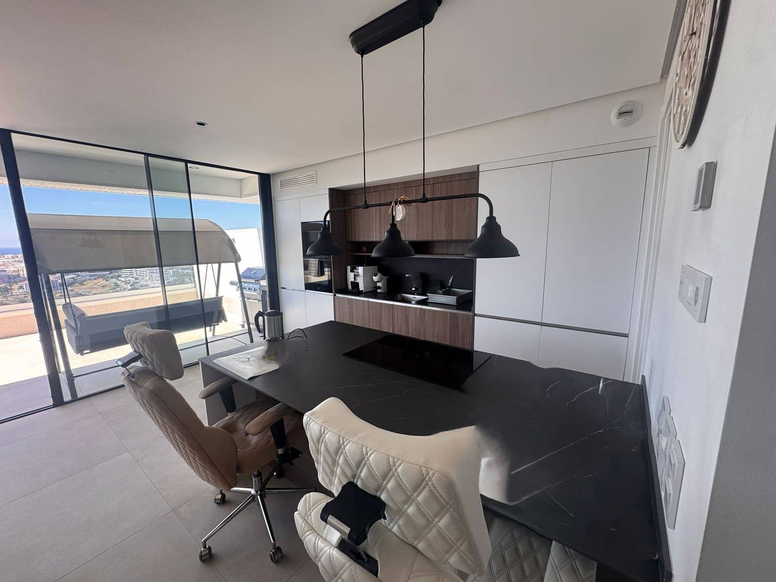 3 soveværelse Penthouse til salg i Estepona - € 1.100.000 (Ref: 9884418)