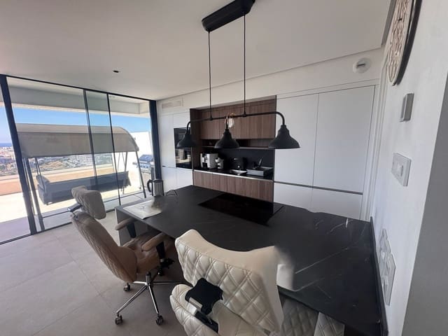 3 soveværelse Penthouse til salg i Estepona - € 1.100.000 (Ref: 9884418)