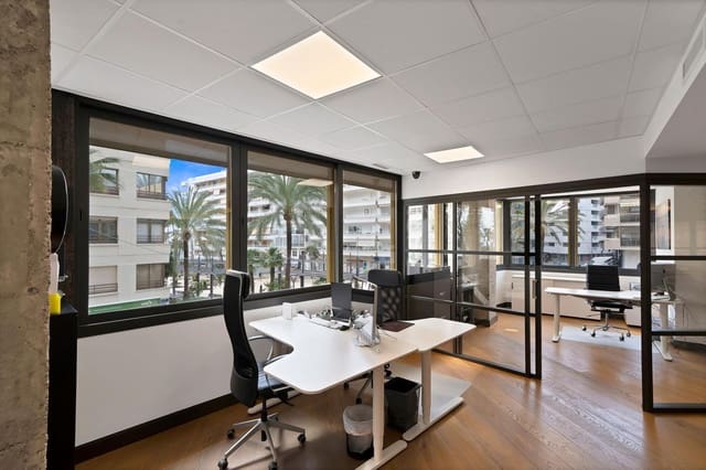 Kontor til salgs i Marbella - € 1 900 000 (Ref: 9884419)