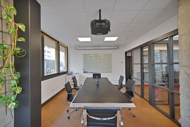 Kontor til salgs i Marbella - € 1 900 000 (Ref: 9884419)