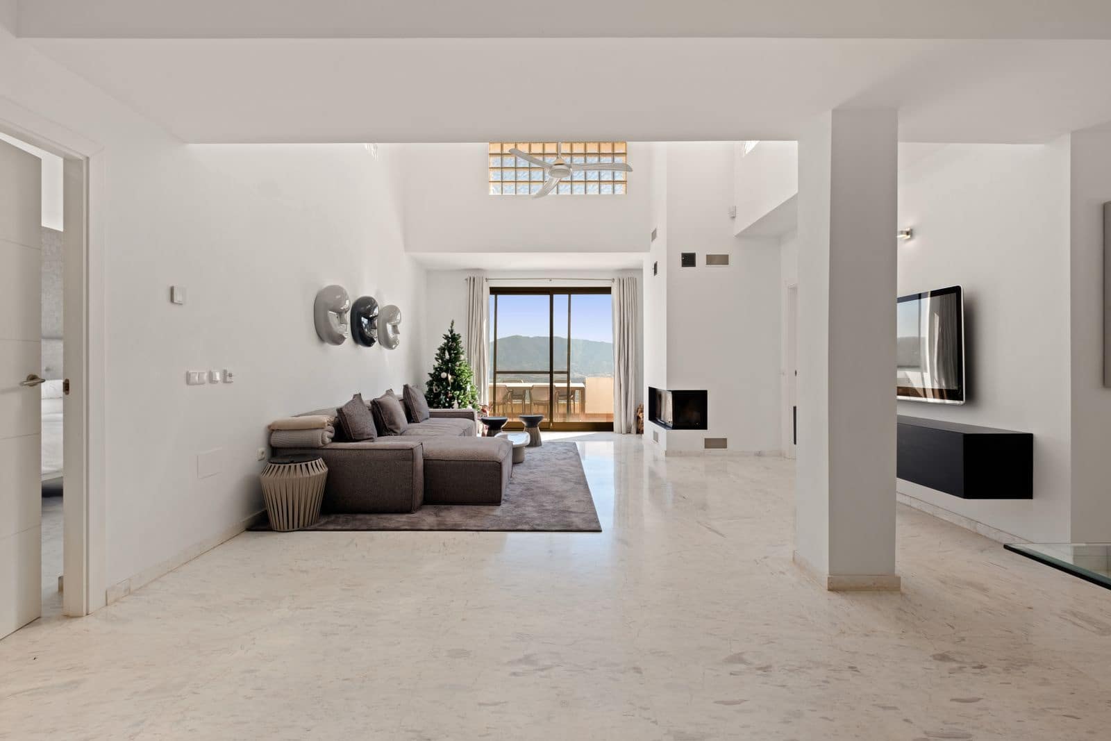 2 sypialnia Penthouse na sprzedaż w La Mairena - 635 000 € (Ref: 9884420)