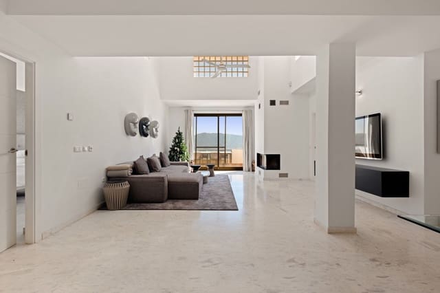 2 sypialnia Penthouse na sprzedaż w La Mairena, Ojen - 635 000 € (Ref: 9884420)