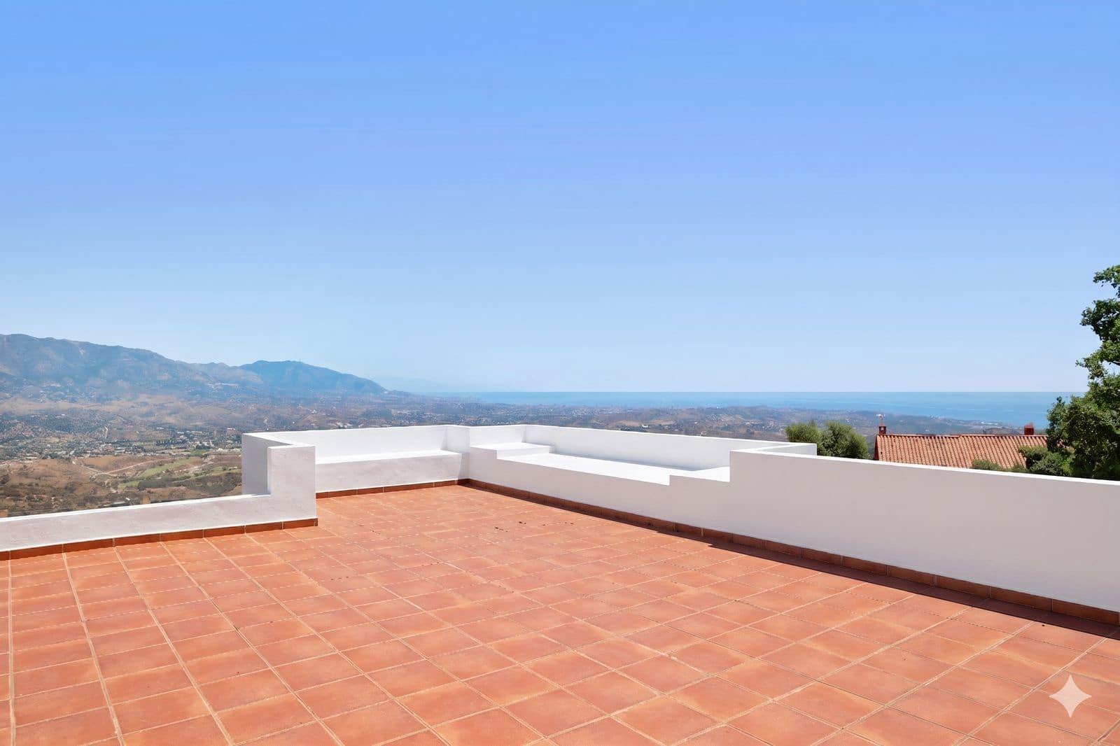 2 sypialnia Penthouse na sprzedaż w La Mairena - 635 000 € (Ref: 9884420)