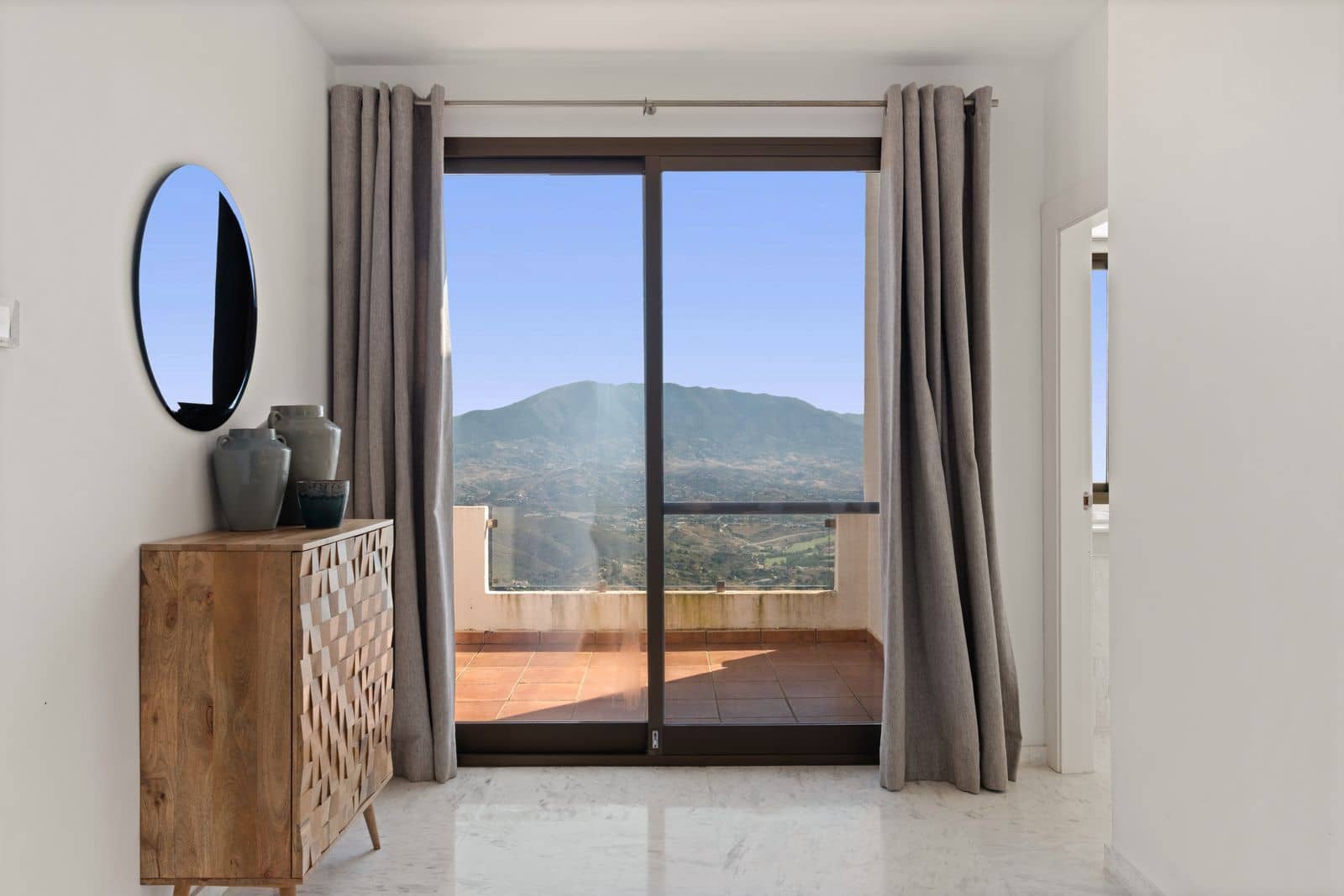2 sypialnia Penthouse na sprzedaż w La Mairena - 635 000 € (Ref: 9884420)