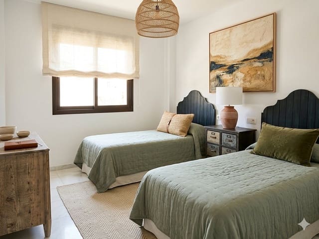 3 chambre Appartement à vendre à Sotogrande Costa, San Roque - 780 000 € (Ref: 9884425)