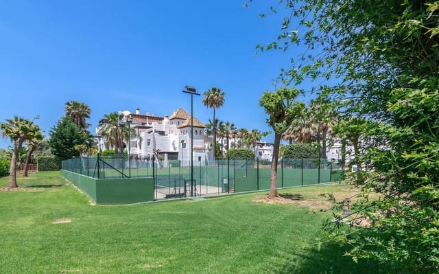 3 chambre Appartement à vendre à Sotogrande Costa, San Roque - 780 000 € (Ref: 9884425)
