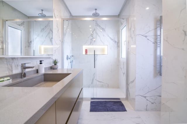 3 soverom Penthouse til salgs i Puerto Banus, Marbella - € 1 250 000 (Ref: 9884429)