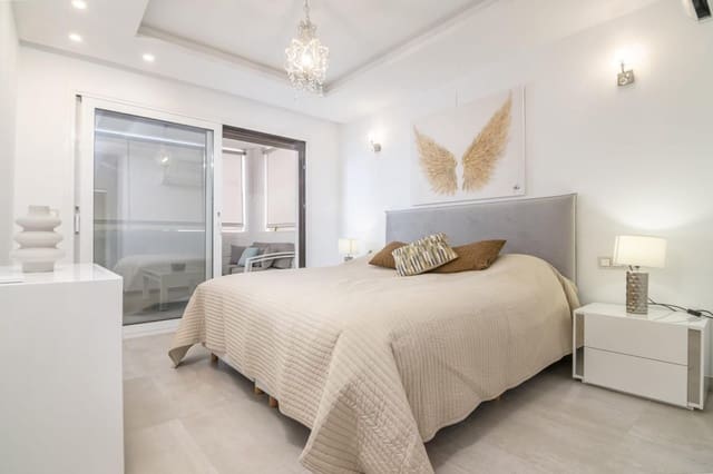 3 soverom Penthouse til salgs i Puerto Banus, Marbella - € 1 250 000 (Ref: 9884429)