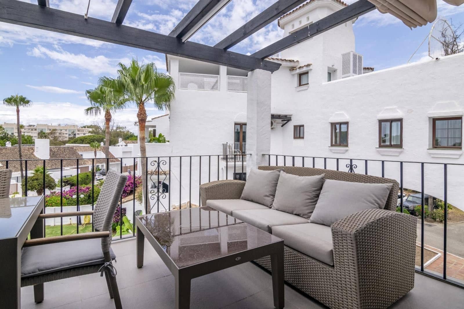 3 soverom Penthouse til salgs i Puerto Banus - € 1 250 000 (Ref: 9884429)