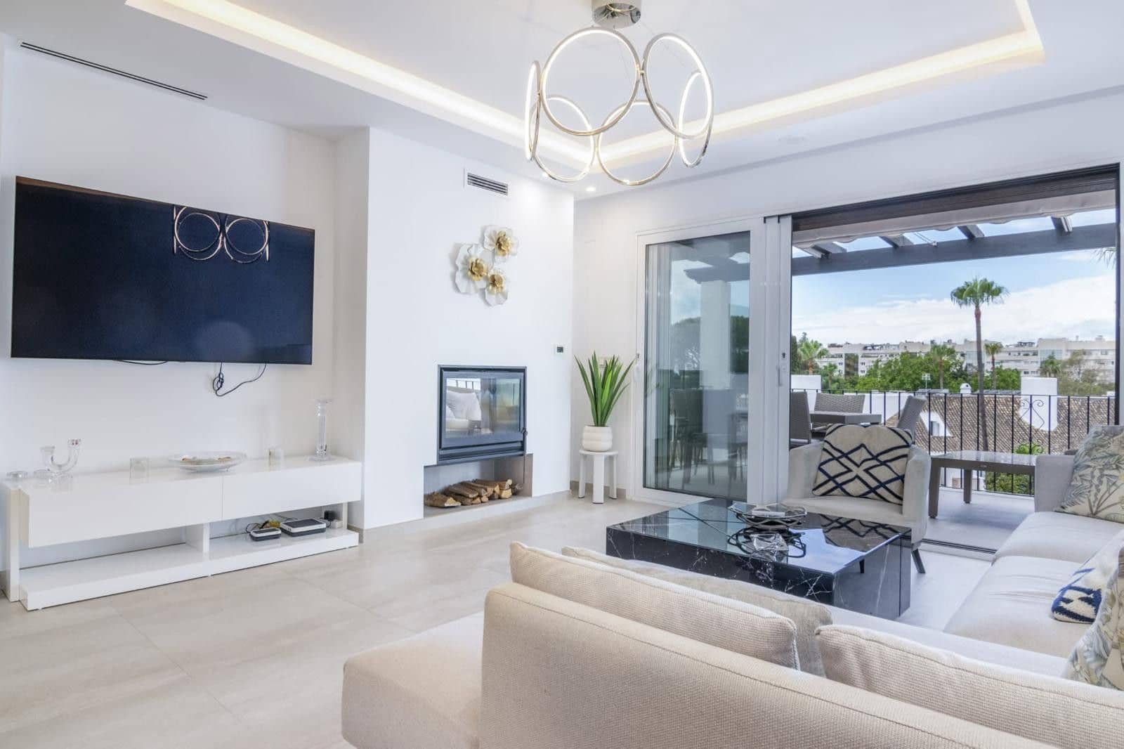 3 soverom Penthouse til salgs i Puerto Banus - € 1 250 000 (Ref: 9884429)