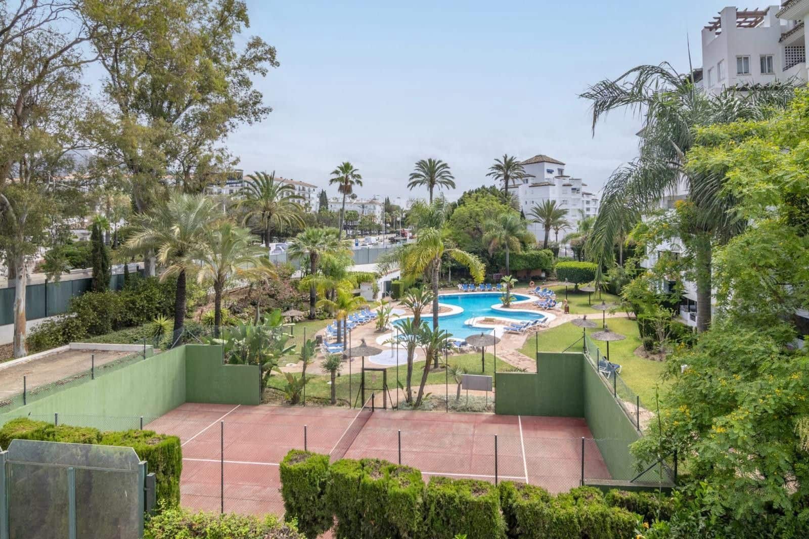 3 soverom Penthouse til salgs i Puerto Banus - € 1 250 000 (Ref: 9884429)