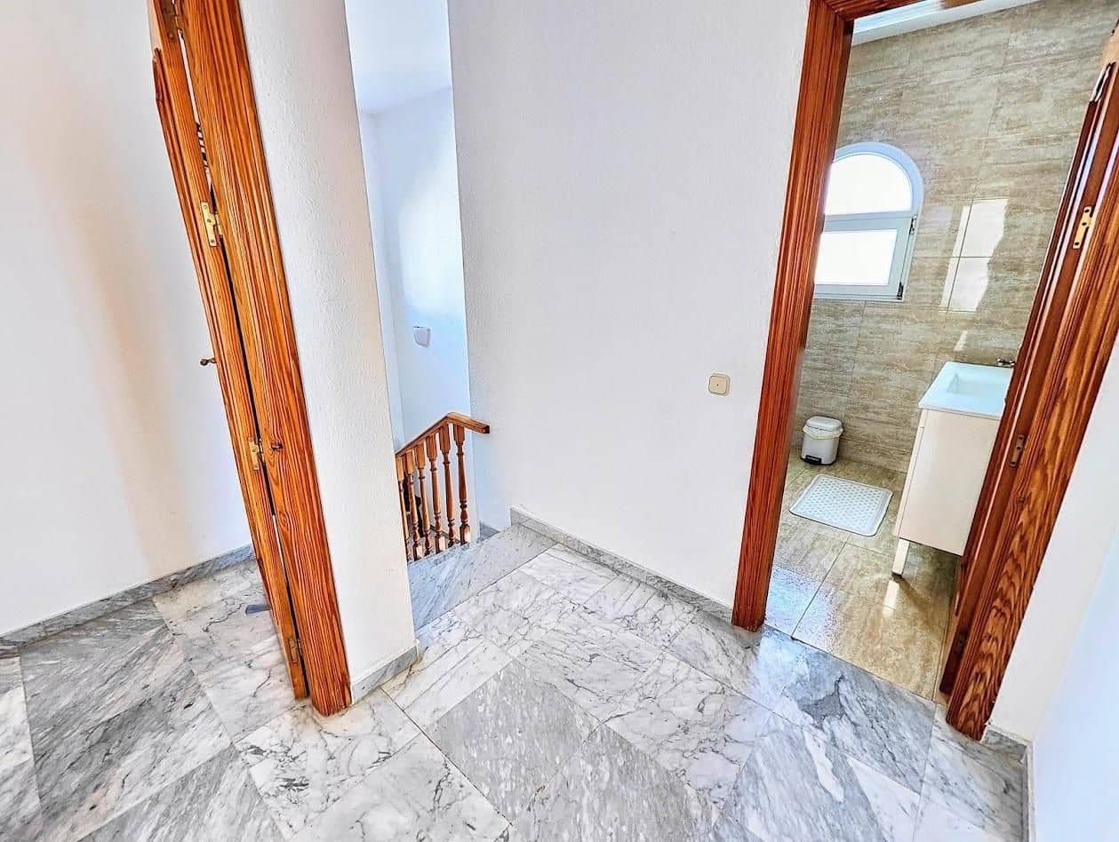 4 makuuhuone Huvila myytävänä paikassa Benalmadena Costa - 890 000 € (Ref: 9894490)