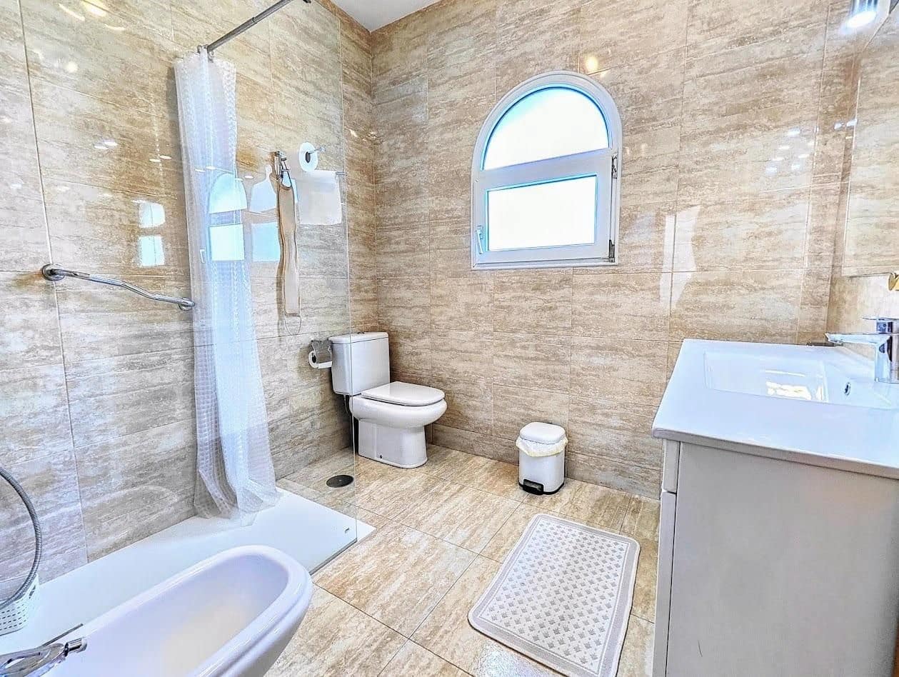 4 makuuhuone Huvila myytävänä paikassa Benalmadena Costa - 890 000 € (Ref: 9894490)