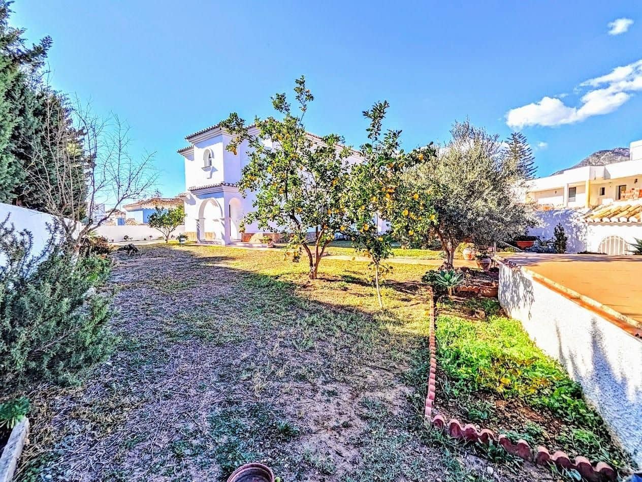4 makuuhuone Huvila myytävänä paikassa Benalmadena Costa - 890 000 € (Ref: 9894490)