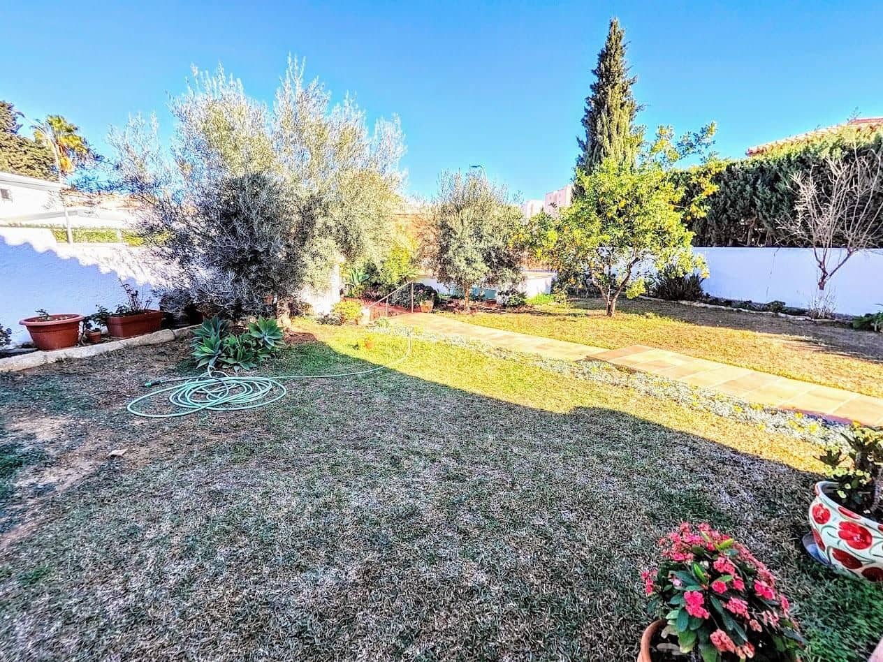 4 makuuhuone Huvila myytävänä paikassa Benalmadena Costa - 890 000 € (Ref: 9894490)